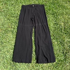 black lounge pants